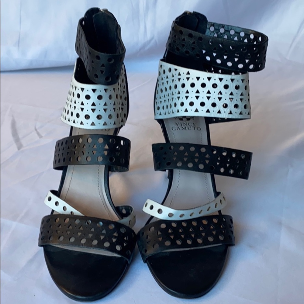 VINCE CAMUTO LEATHER HEELS